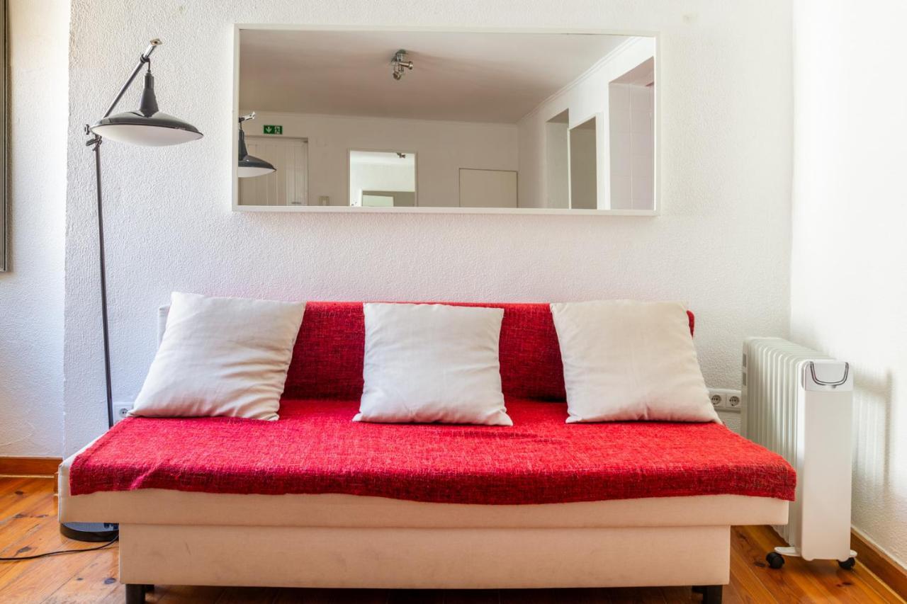 Studio In The Heart Of Alfama! Super Central! Lissabon Buitenkant foto