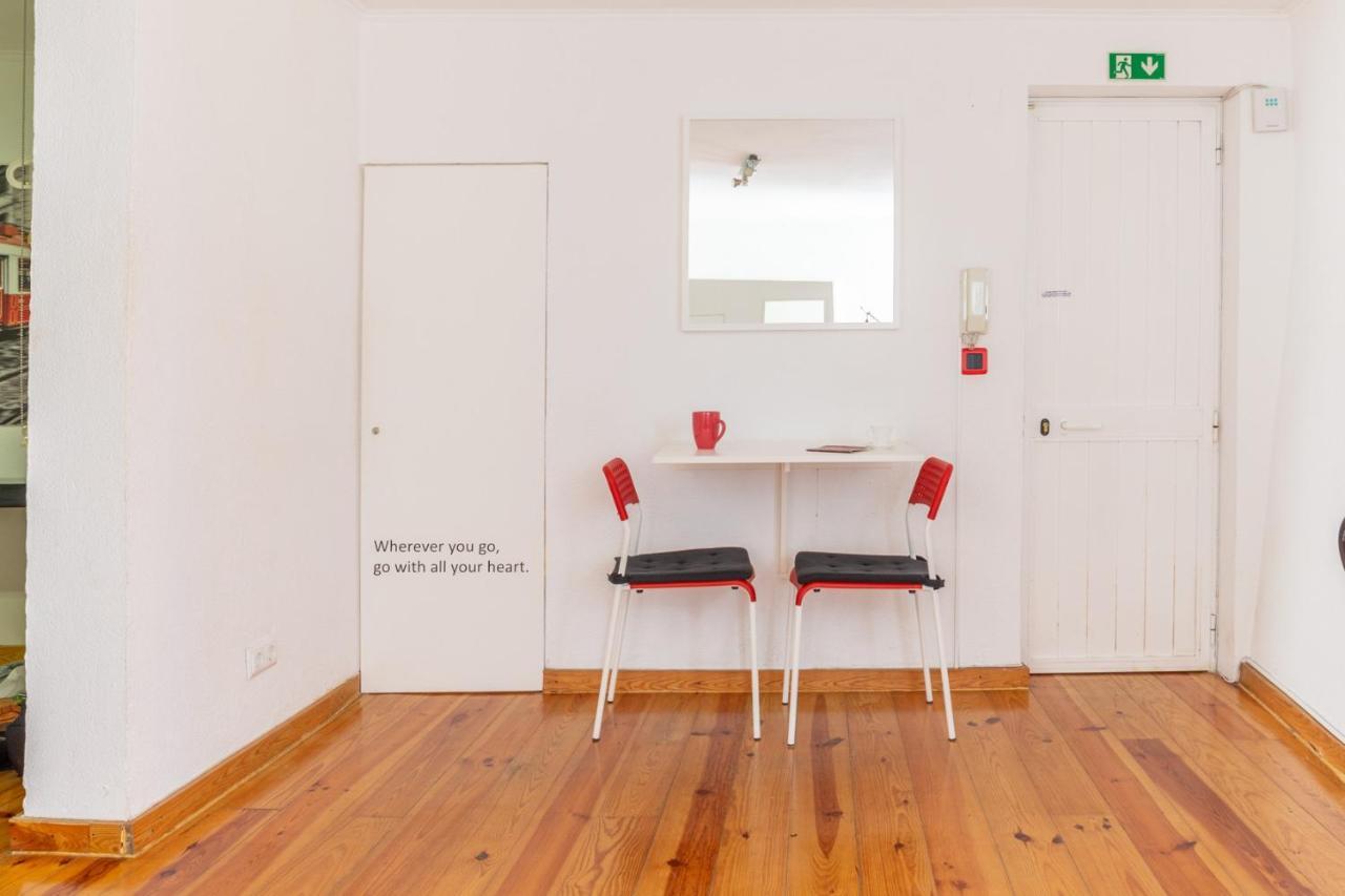 Studio In The Heart Of Alfama! Super Central! Lissabon Buitenkant foto